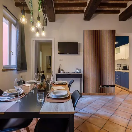 Comfort - Freedom Industrial Apartment